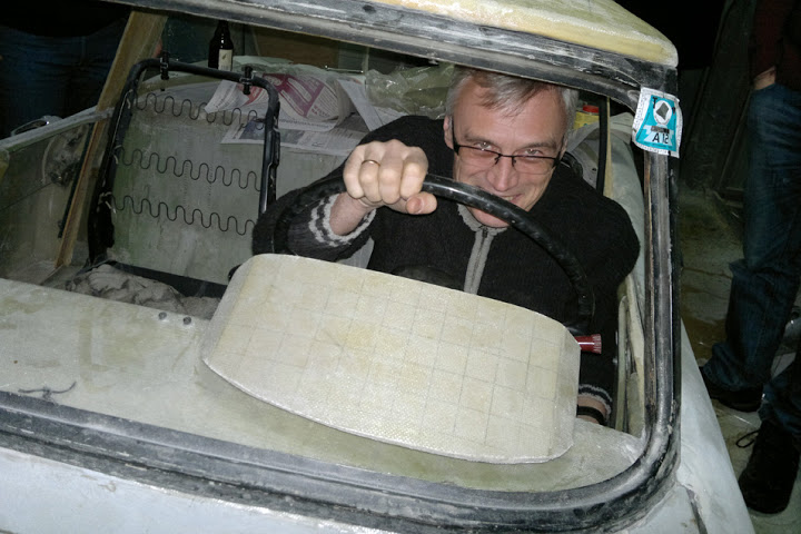 Syrena Sport - zadowolony kierowca