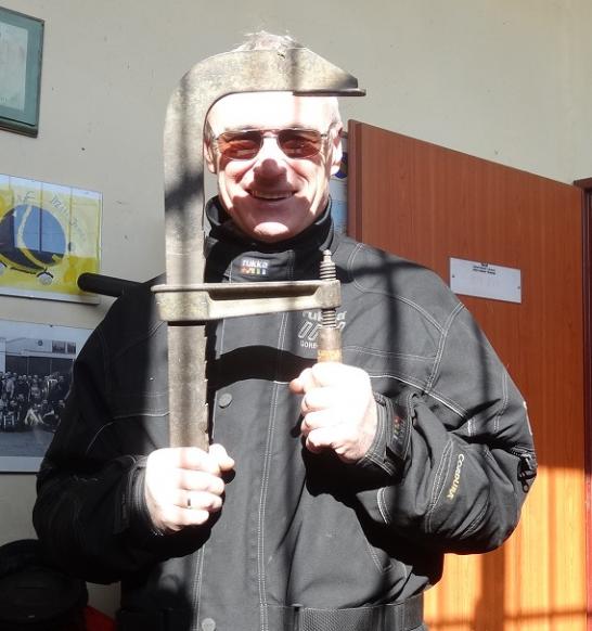 przyrz�d